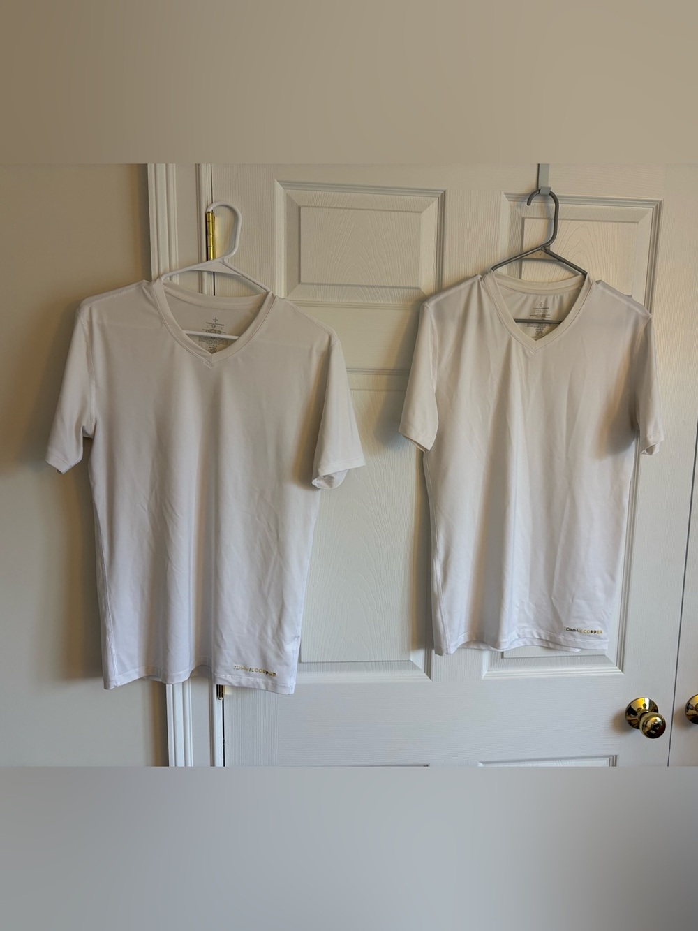Tommy Copper Znergy White Short Sleeve T-Shirt Bundle (2 shirts) -Large